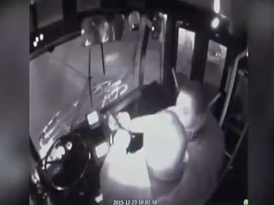 Man Attacks, Pulls Knife On The Wrong Bus Driver
