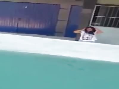 woman is brutally attacked by a policeman in brazil