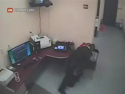 Woman Slashes Cops Throat, Found Not Guilty.