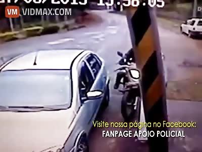 What happens when the car you rob has a cop in it